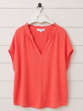 Coral V‑Neck Short Sleeve Top
